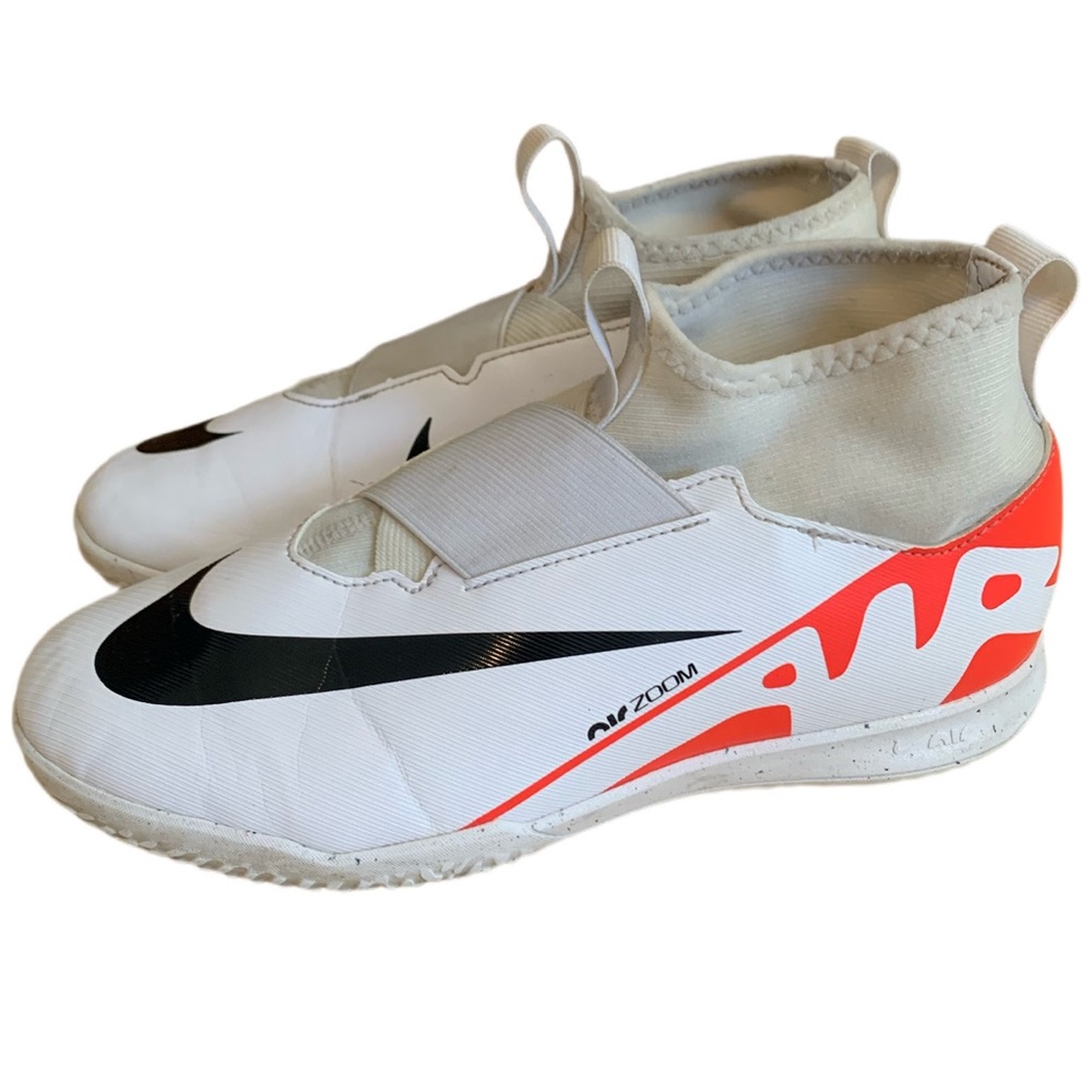 Nike Kids White and Orange Sneakers-Zoom